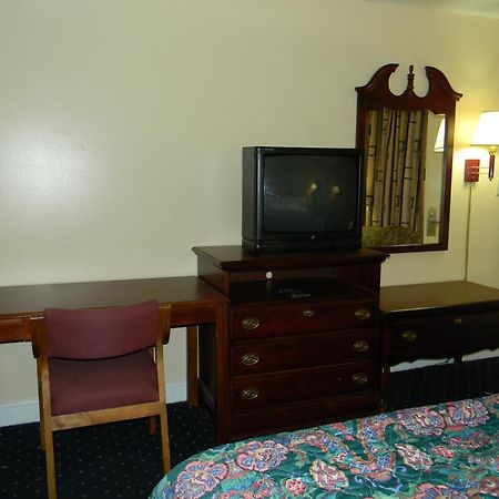 Fairfax Motel Roanoke Rapids Bilik gambar