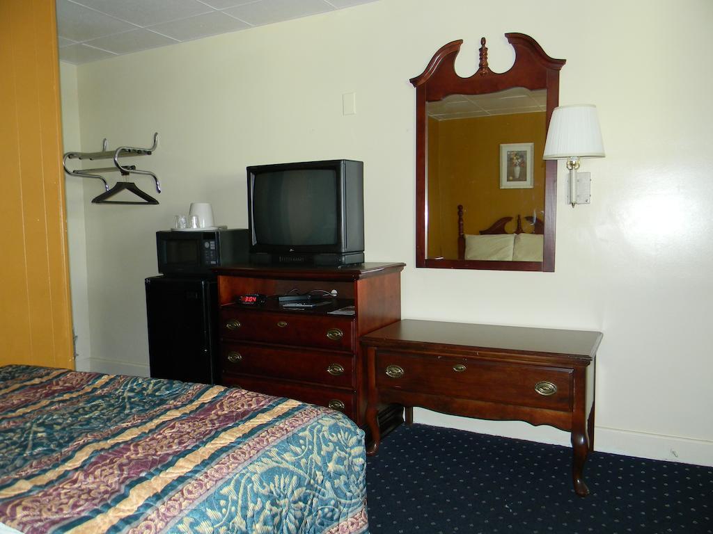 Fairfax Motel Roanoke Rapids Bilik gambar