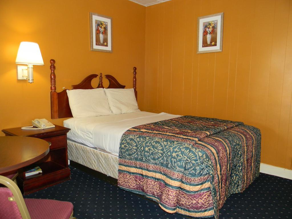 Fairfax Motel Roanoke Rapids Bilik gambar